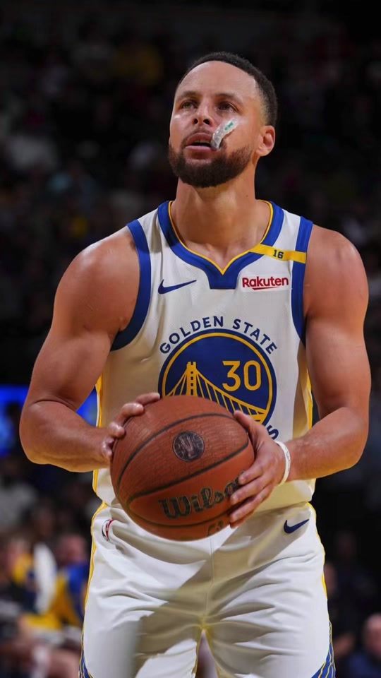 勇士击败尼克斯,库里砍下40分 勇士击败尼克斯,库里砍下40分