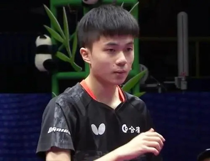 日本队翻盘英格兰队,奥恰洛夫刷新纪录 日本队翻盘英格兰队,奥恰洛夫刷新纪录