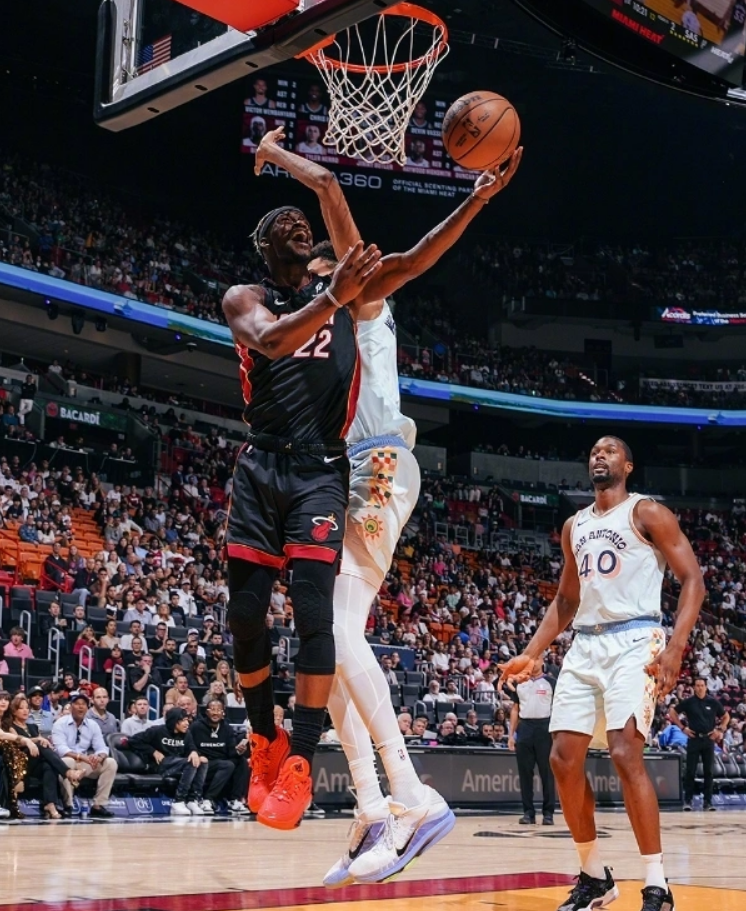 开云下载-关于热火绝杀雷霆,米切尔扛起全队的信息