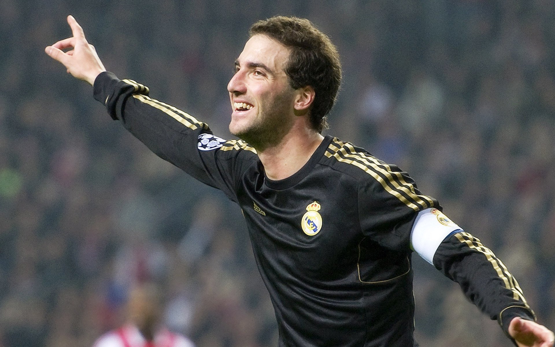 时空裂痕中的连续得分,楚阿梅尼如何将欧冠决赛切成碎片?