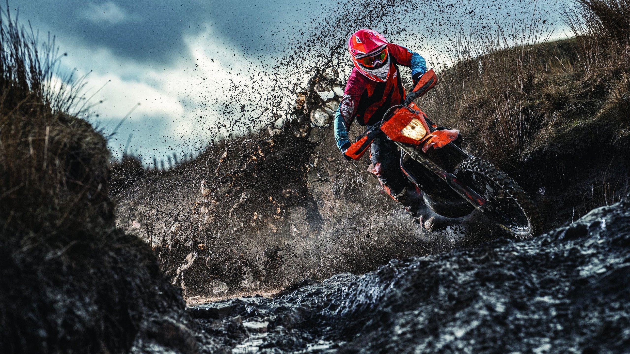 暗夜独舞，当迪亚斯的左脚划破格拉斯哥的雨