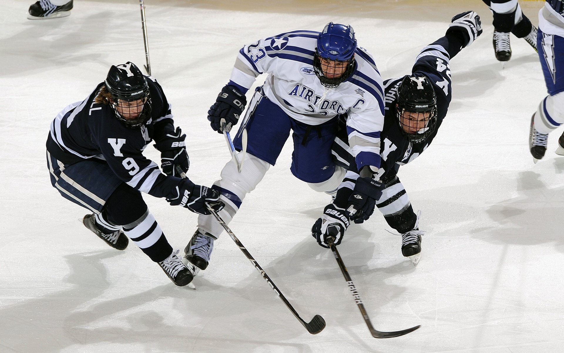 当鹈鹕撞破次元壁，库里在欧冠决赛的篮球式接管